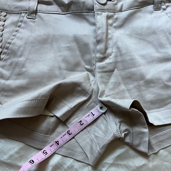 Demeanor Beige Women Shorts - Picture 2 of 7